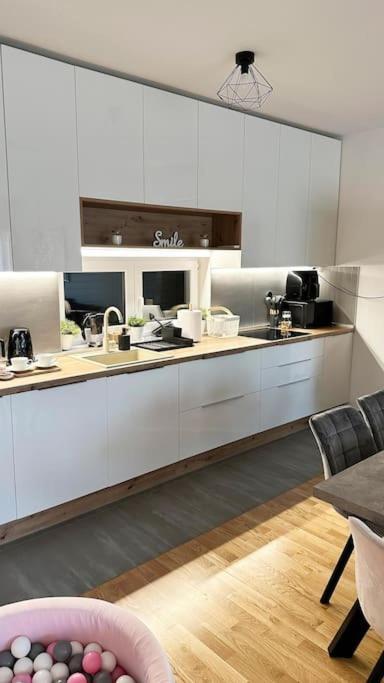 Metković New Modern Accommodation In City מראה חיצוני תמונה